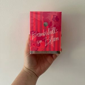 Victoria’s Secret Bombshells in Bloom perfume